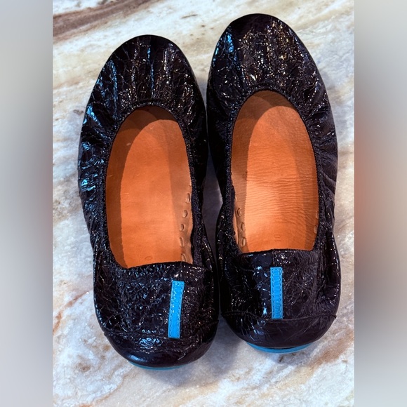 Women’s TIEKS obsidian black flats- Size 10 - Picture 6 of 10